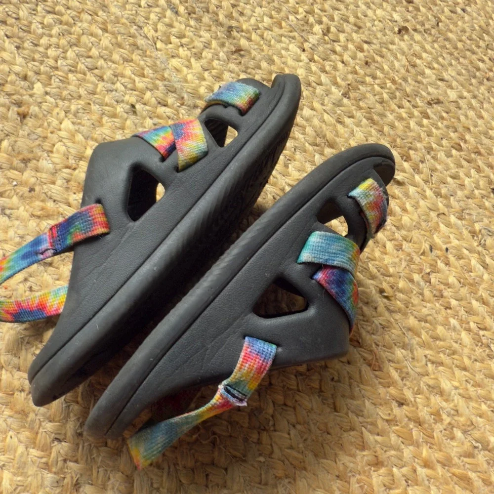 Chaco Kids Chillos Sport Sandals Rainbow Tie Dye Adjustable Strap Shoes US Sz 1